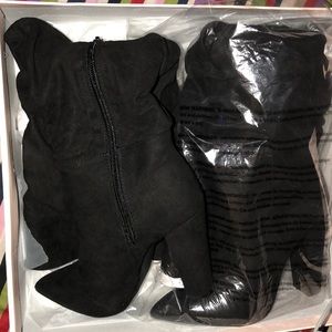 JUSTFAB KNEE LENGTH THICK HEELS